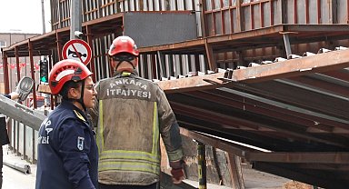 Başkent'te yıkım sırasında platform yola çöktü: 3 yaralı