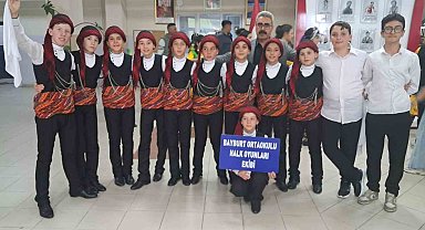 Bayburt Ortaokulu halk oyunlarında Türkiye beşincisi oldu