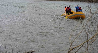 Bayburt Üniversiteler Arası Rafting Şampiyonası nehir inişi yarışıyla tamamlandı
