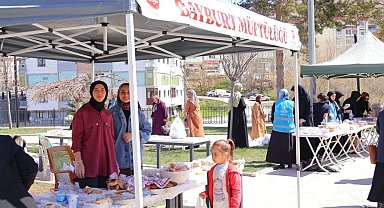 Bayburt'ta evlilik hazırlığındaki gençlere destek için hayır çarşıları açıldı