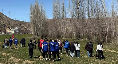 Bayburt'ta gençler çiftlikte ekranlardan uzak bir gün geçirdi