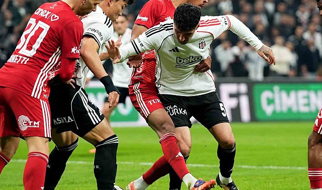 Beşiktaş'ta Emirhan Topçu cezalı duruma düştü
