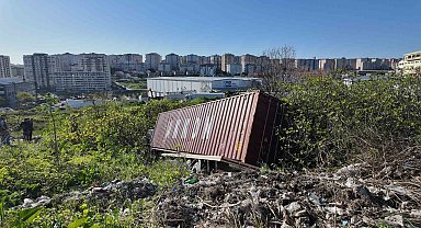 Beylikdüzü'nde tır kazasında faciadan dönüldü