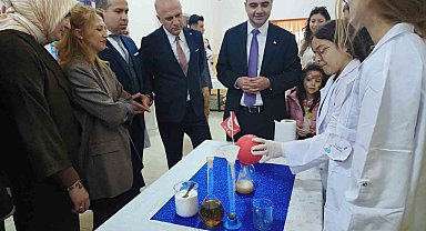 Bilecik'te '23 Nisan Çocuk Kimya Şenliği' düzenlendi