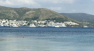 Bodrum Limanı'nda dev yolcu gemisi hareketliliği: 357 turist ilçeye ayak bastı