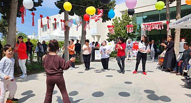Bodrum'da özel çocuklar sahnede alkış aldı