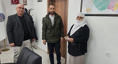 Bulanık'ta örnek davranış: Para dolu cüzdan sahibine teslim edildi