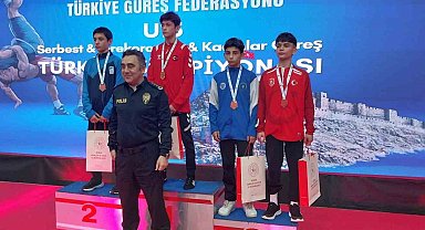 Bursa Büyükşehir Belediyesporlu güreşçiler Türkiye Şampiyonası'nda 3 madalya kazandı