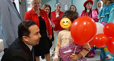 Bursa Nilüfer Kadın Korosu'ndan duygusal 23 Nisan kutlaması