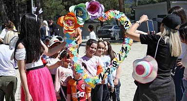 Bursa'da çocuklar patili dostlarla buluştu