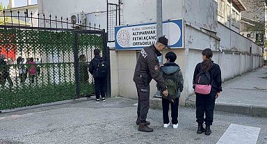 Bursa'da okullar daha güvenli...Her okula bekçi ve polis görevlendirildi