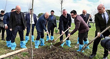 Bursa'nın fethinin 700'üncü yılında Karacabey'de fidanlar toprakla buluştu