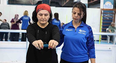 Büyükşehir Belediyesi'nden Parkinson hastalarına özel eğitim