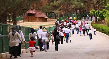 Büyükşehir'den 23 Nisan'da öğretmen ve öğrencilere anlamlı jest
