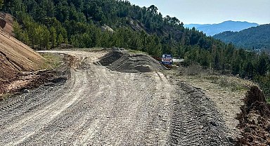 Çameli Belediyesinden aralıksız yol çalışması