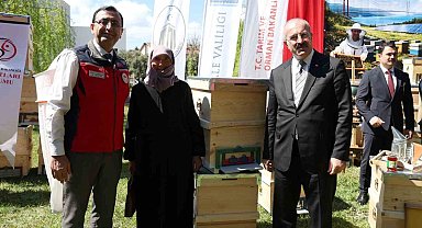 Çanakkale'de geçen yıl orman yangınlarından etkilenen 39 üreticiye 2 bin kovan dağıtıldı