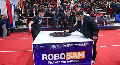 Canik'te gençler robotlarıyla sahneye çıkıyor