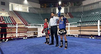 Çataklı öğrenci Muay Thai Türkiye Şampiyonu oldu