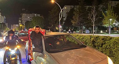 Çorum'da Galatasaray taraftarları derbi galibiyetini kutladı