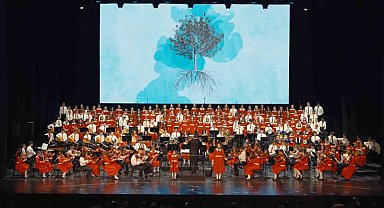 Cumhurbaşkanlığı Çocuk Orkestrası ve Korosu, yaklaşık bin çocukla birlikte 23 Nisan'da sahne alacak