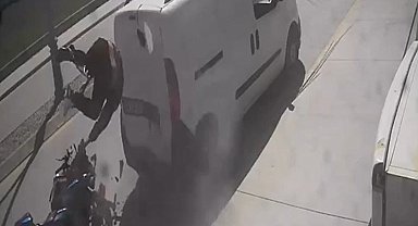 Datça'da park halindeki araca çarpan motosiklet sürücüsü yaralandı