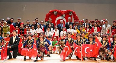 Denizli'de geleceğin teminatı çocuklar sahne aldı