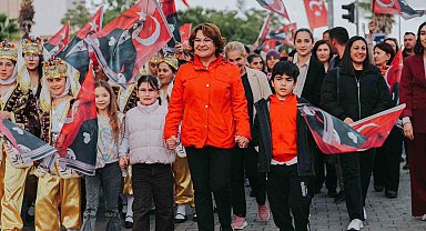 Didim'de bayram coşkusu sokaklara taştı