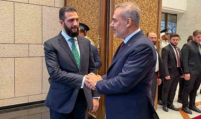 Dışişleri Bakanı Fidan, Suriye Devlet Başkanı eş-Şara ile bir araya geldi