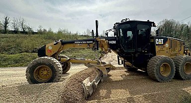 Düzce'de köy yollarında çalışmalar hız kazandı