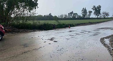 Düziçi'nde şiddetli yağış: Tarım arazileri ve yollar sular altında kaldı