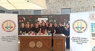 Edirne'de geleceğin aşçıları, içecek yarışmasında hünerlerini sergiledi