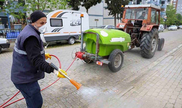 Efeler Belediyesi'nden yabani ot temizliği