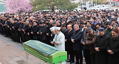 Eğitim camiasını yasa boğan veda