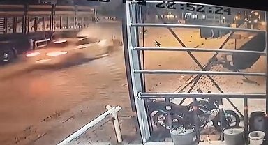 Elazığ'da 4 kişinin yaralandığı kazanın görüntüsü ortaya çıktı