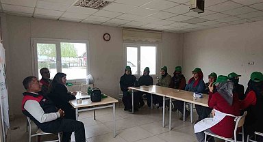 Elazığ'da kadın üreticilere tarım eğitimi