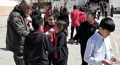 Elazığ'da öğrencilere orman yangını ile mücadele çalışması