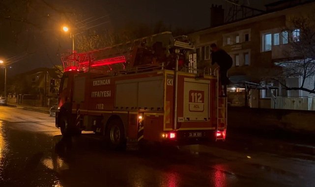 Erzincan'da mahsur kalan kedi itfaiye ekiplerince kurtarıldı
