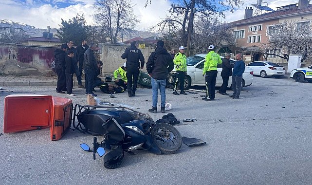 Erzincan'da otomobil ile motosiklet çarpıştı: 1 yaralı