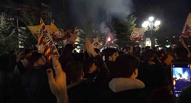 Erzurum'da Galatasaray taraftarının derbi galibiyeti coşkusu