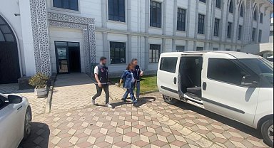 Evden ziynet eşyası ve nakit para çalan kadın yakalandı