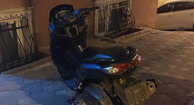 Fatih'te iş yerine silahlı saldırı kamerada: 3 şüpheli yakalandı