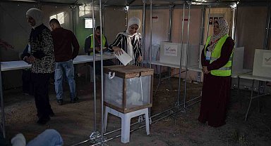 Filistinliler yerel seçim için sandık başında