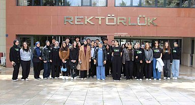 Fırat Üniversitesi'nde okul gezileri sürüyor