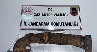 Gaziantep'te piton derisine İbranice altın yazmalı kitap ele geçirildi: 1 gözaltı