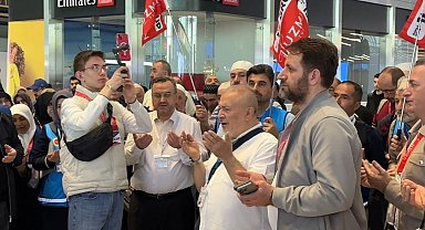 Hac kafilesi İstanbul Havalimanı'ndan kutsal topraklara dualarla uğurlandı