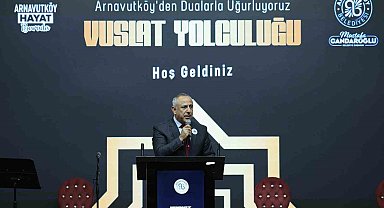 Hacı adayları, Arnavutköy'den dualarla uğurlandı