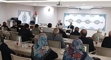 Hacı adaylarına kutsal yolculuk öncesi bilgilendirme