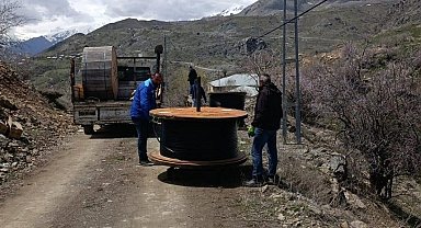 Hakkari'de heyelan sonrası iletişim alarmı