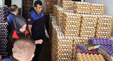 Haliliye'de sağlıksız depoya baskın: 5 bin koli yumurta imha edildi