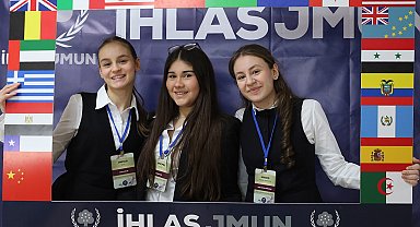 İhlas Jmun'26 Konferansı'nda 'Diplomaside Küresel Sorumluluk' tartışıldı